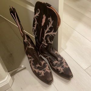 Women’s size 8 1883 Lucchese